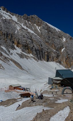 zugspitze mountain van tour